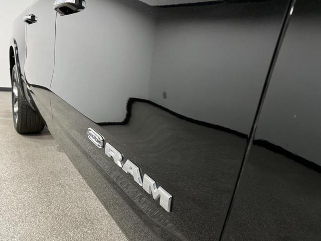 Photo of 2022 Diamond Black Crystal Pearlcoat RAM 1500