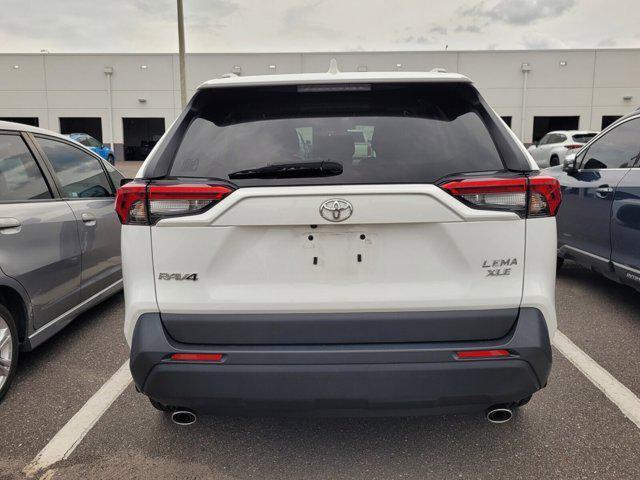 Photo of 2024 Ice Cap Toyota RAV4