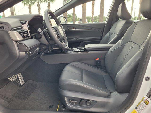 Photo of 2025 Wind Chill Pearl Toyota Camry