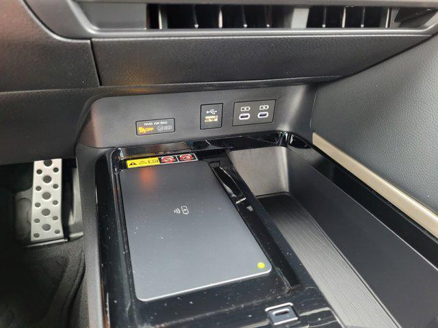Photo of 2025 Wind Chill Pearl Toyota Camry