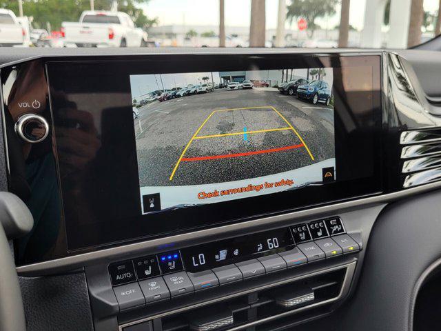 Photo of 2025 Wind Chill Pearl Toyota Camry