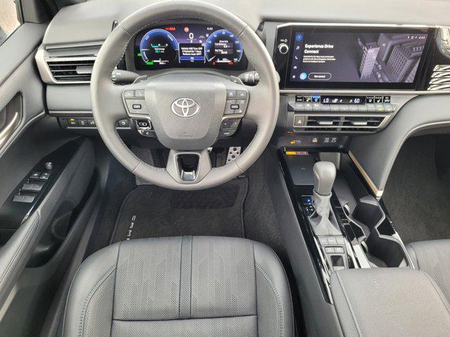 Photo of 2025 Wind Chill Pearl Toyota Camry