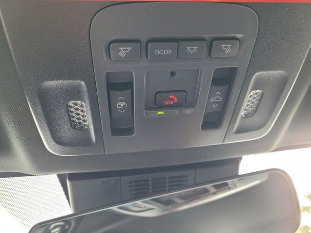 Photo of 2025 Wind Chill Pearl Toyota Camry