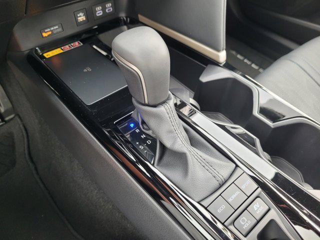 Photo of 2025 Wind Chill Pearl Toyota Camry