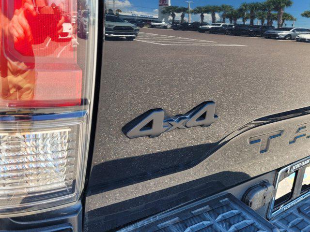Photo of 2020 Midnight Black Metallic Toyota Tacoma