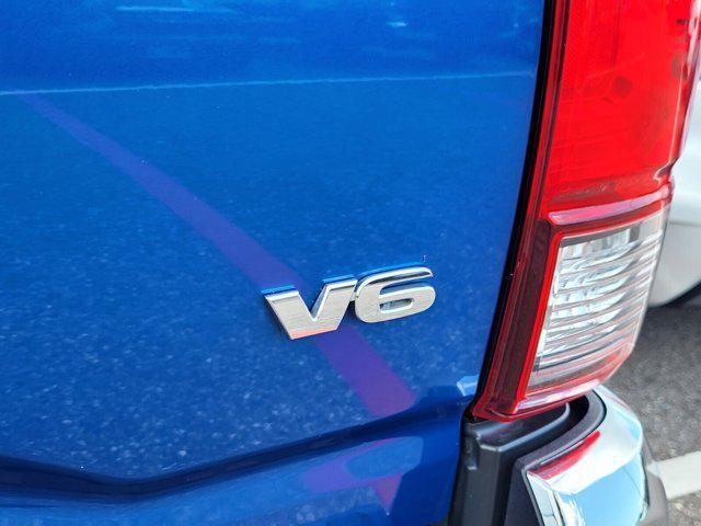 Photo of 2018 Blazing Blue Pearl Toyota Tacoma