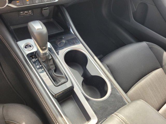 Photo of 2023 Pearl White Tricoat Nissan Altima