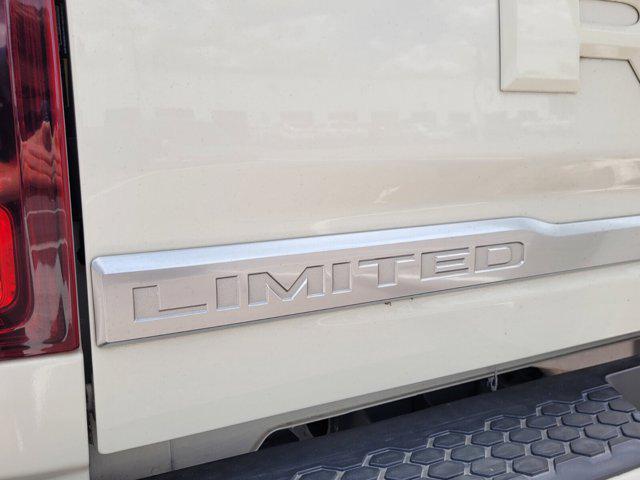 Photo of 2018 Pearl White RAM 2500