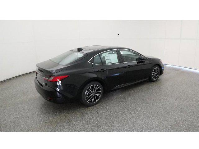 Photo of 2025 Midnight Black Metallic Toyota Camry