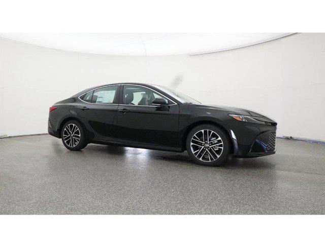 Photo of 2025 Midnight Black Metallic Toyota Camry