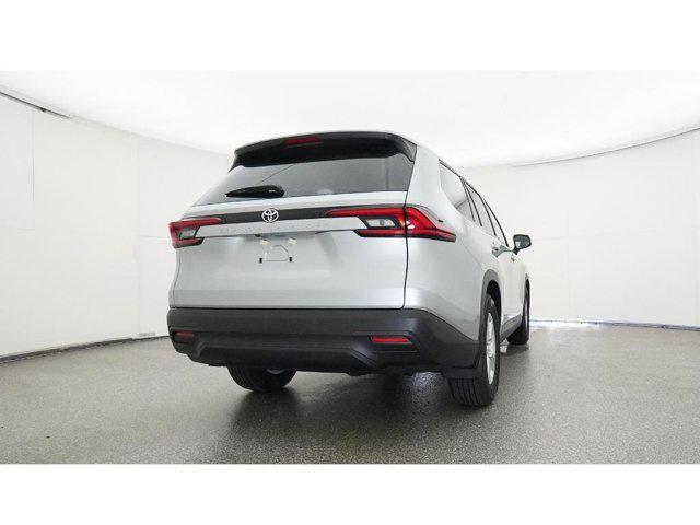 Photo of 2025 Celestial Silver Metallic Toyota Highlander