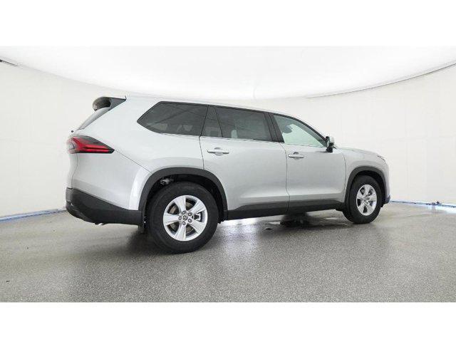 Photo of 2025 Celestial Silver Metallic Toyota Highlander