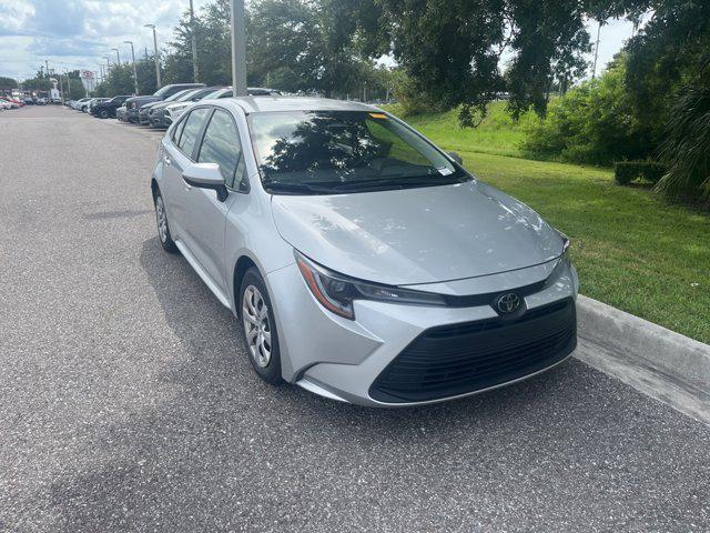 Photo of 2023 Classic Silver Metallic Toyota Corolla