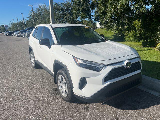 Photo of 2025 Ice Cap Toyota RAV4