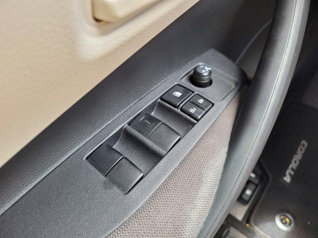 Photo of 2023 Midnight Black Metallic Toyota Corolla