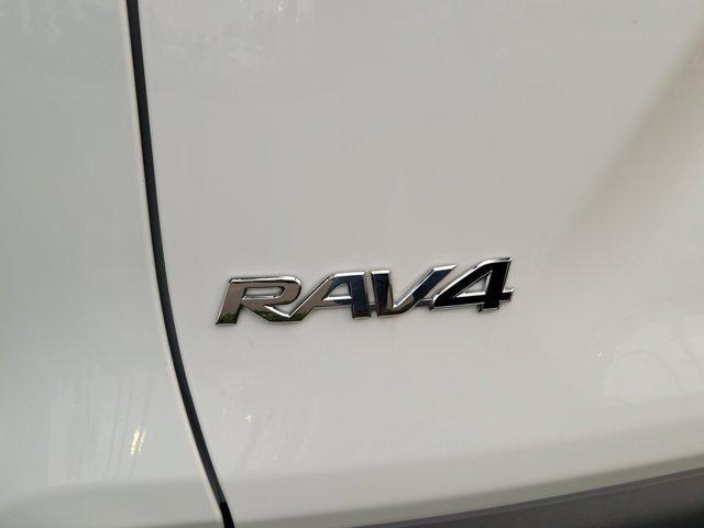 Photo of 2025 Ice Cap Toyota RAV4