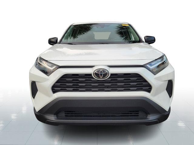 Photo of 2025 Ice Cap Toyota RAV4
