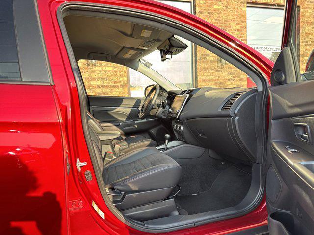 Photo of 2023 Red Diamond Mitsubishi Outlander Sport