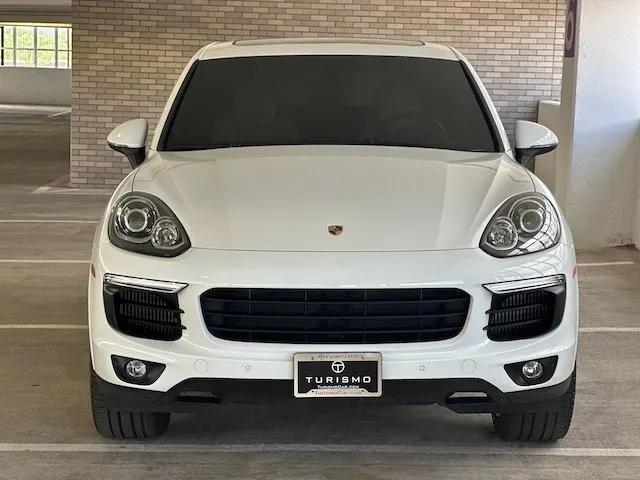 Photo of 2016 White Porsche Cayenne