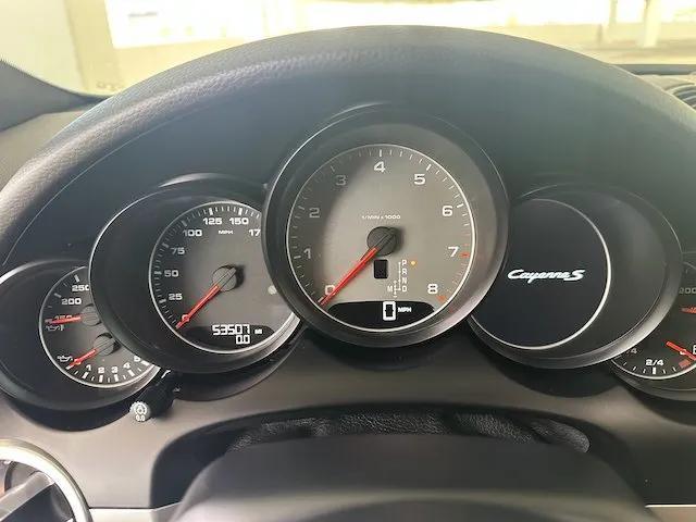 Photo of 2016 White Porsche Cayenne