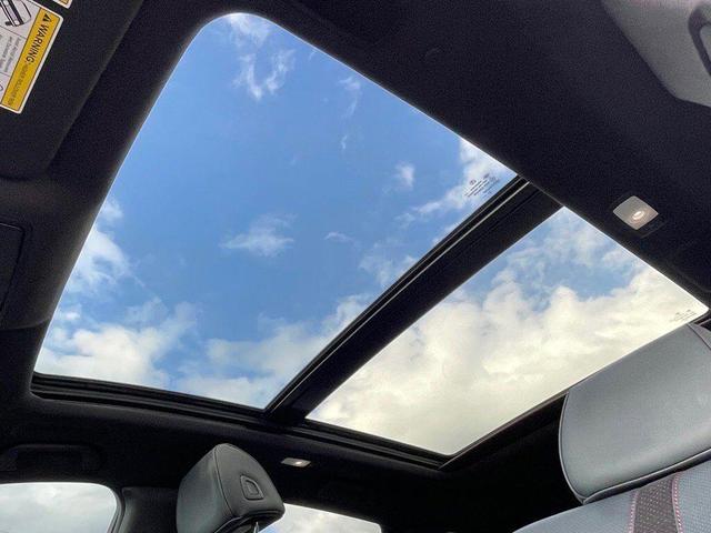Photo of 2022 Black Acura RDX