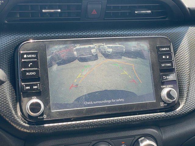 Photo of 2023 Monarch Orange Metallic/Super Black Nissan Kicks