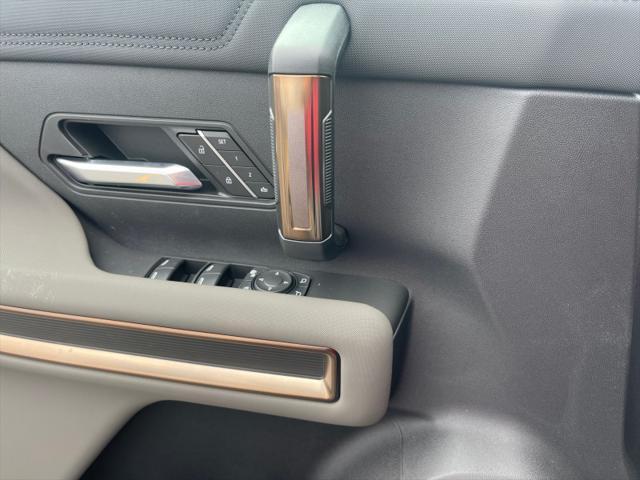 Photo of 2024 Green Matte GMC HUMMER EV SUV