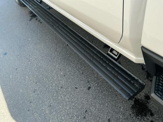 Photo of 2025 White GMC Sierra 3500