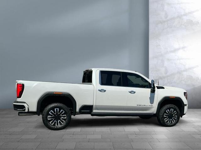 Photo of 2025 White GMC Sierra 3500