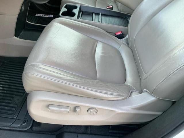Photo of 2019 White Honda Odyssey