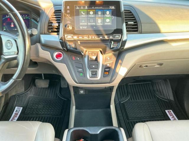 Photo of 2019 White Honda Odyssey
