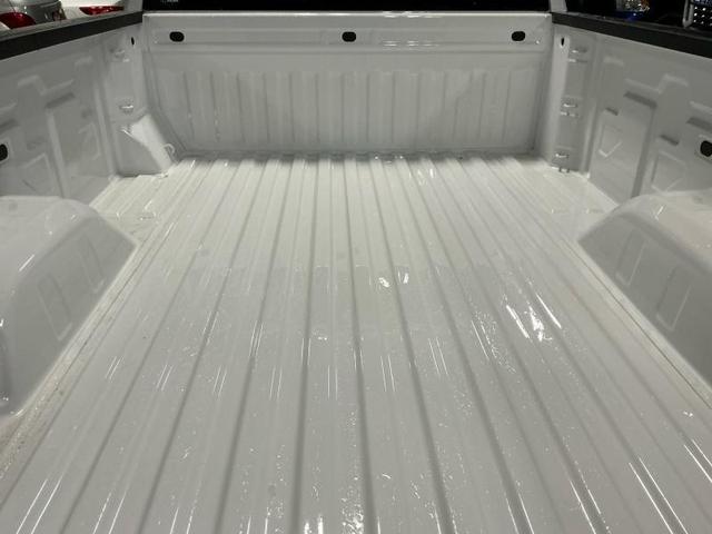Photo of 2025 Summit White GMC Sierra 1500