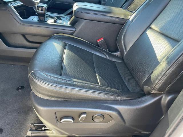 Photo of 2023 White GMC Sierra 1500
