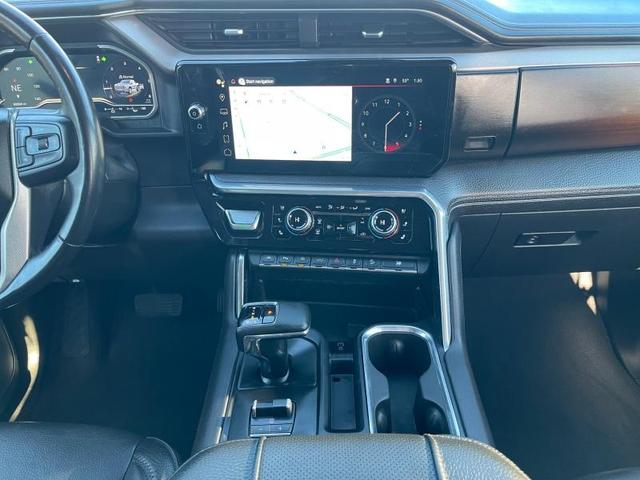 Photo of 2023 White GMC Sierra 1500