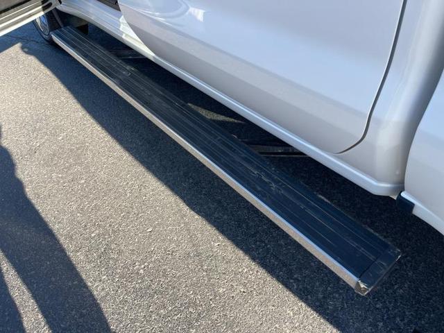 Photo of 2023 White GMC Sierra 1500