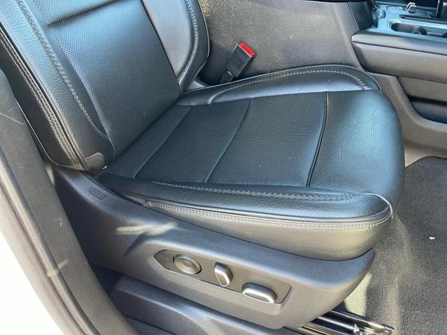 Photo of 2023 White GMC Sierra 1500