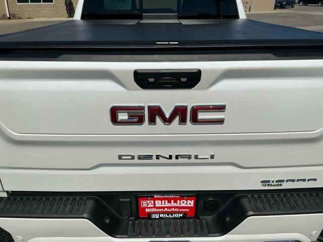 Photo of 2024 White GMC Sierra 1500