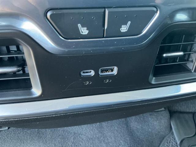 Photo of 2024 White GMC Sierra 1500