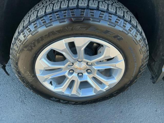 Photo of 2024 Gray Chevrolet Silverado 1500
