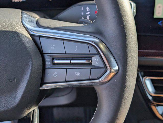 Photo of 2025 Mosaic Black Metallic Chevrolet Traverse