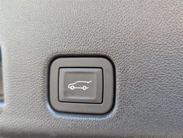 Photo of 2025 Mosaic Black Metallic Chevrolet Traverse