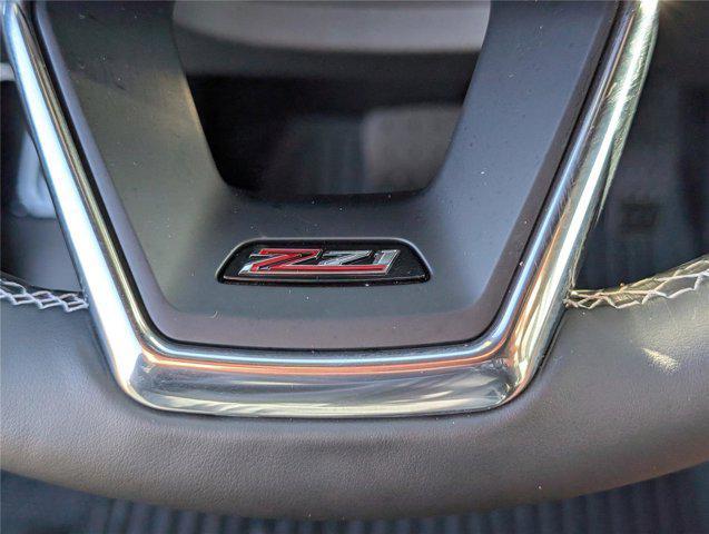 Photo of 2025 Mosaic Black Metallic Chevrolet Traverse