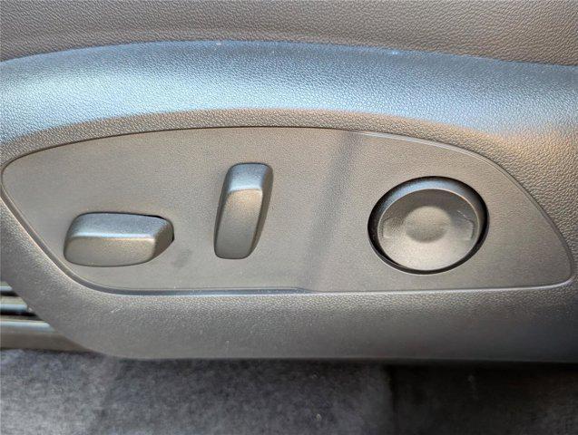 Photo of 2025 Mosaic Black Metallic Chevrolet Traverse