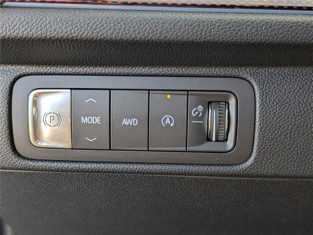 Photo of 2025 Mosaic Black Metallic Chevrolet Traverse