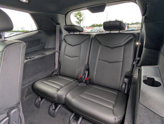 Photo of 2021 Crystal White Tricoat Cadillac XT6