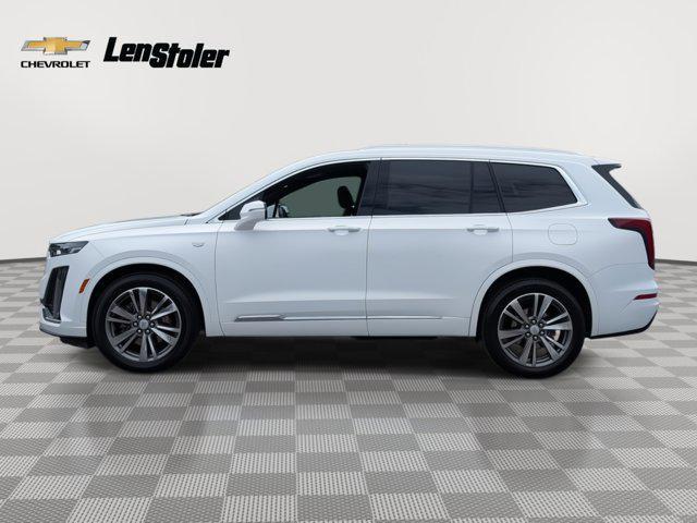 Photo of 2021 Crystal White Tricoat Cadillac XT6