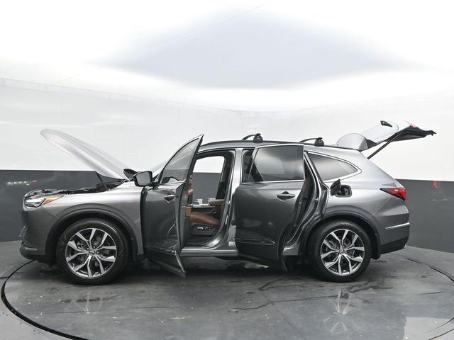 Photo of 2024 Liquid Carbon Metallic Acura MDX