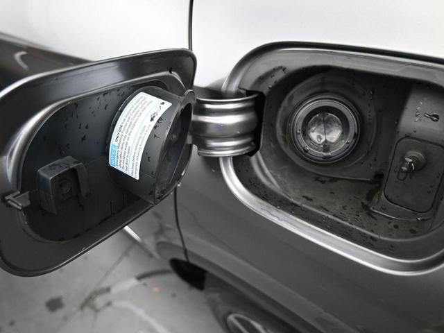 Photo of 2024 Liquid Carbon Metallic Acura MDX