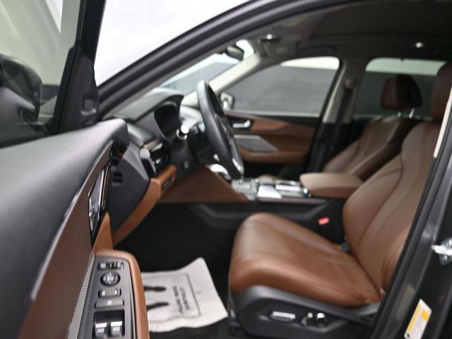 Photo of 2024 Liquid Carbon Metallic Acura MDX