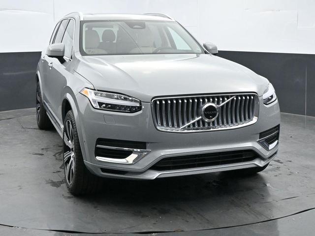 Photo of 2025 Metallic Volvo XC90 Plug-In Hybrid